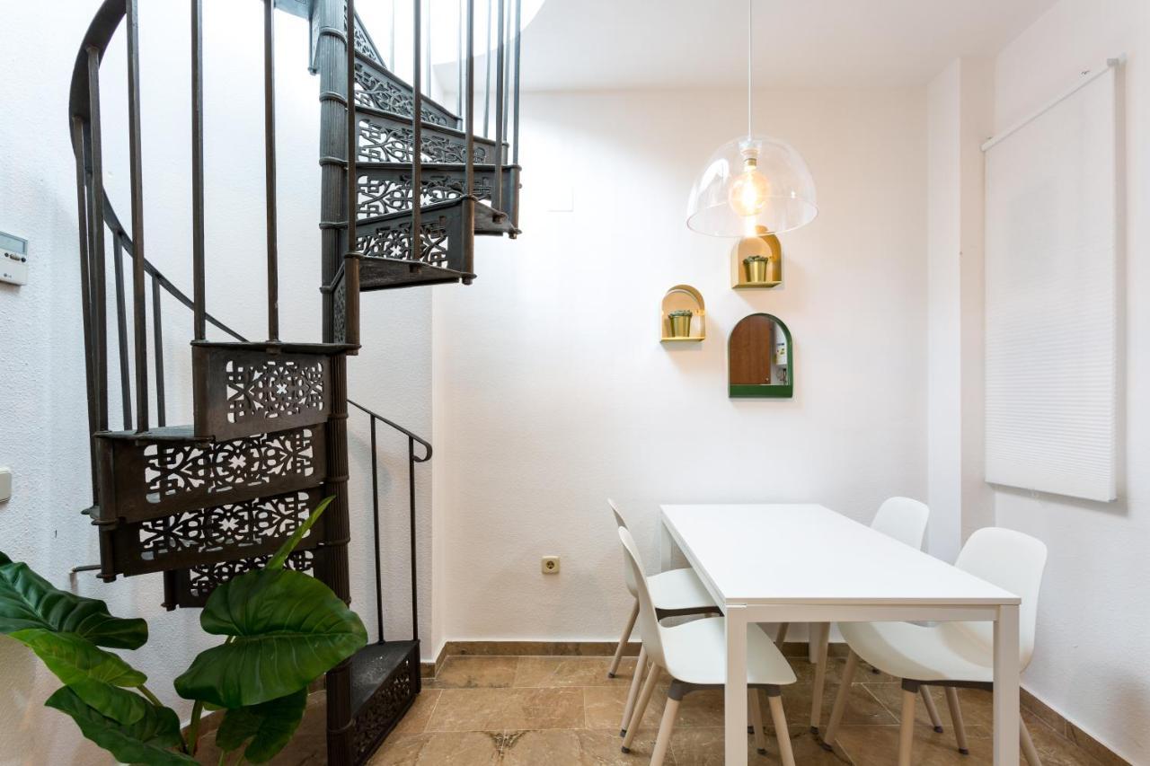Apartamentos San Lorenzo Seville Exterior photo